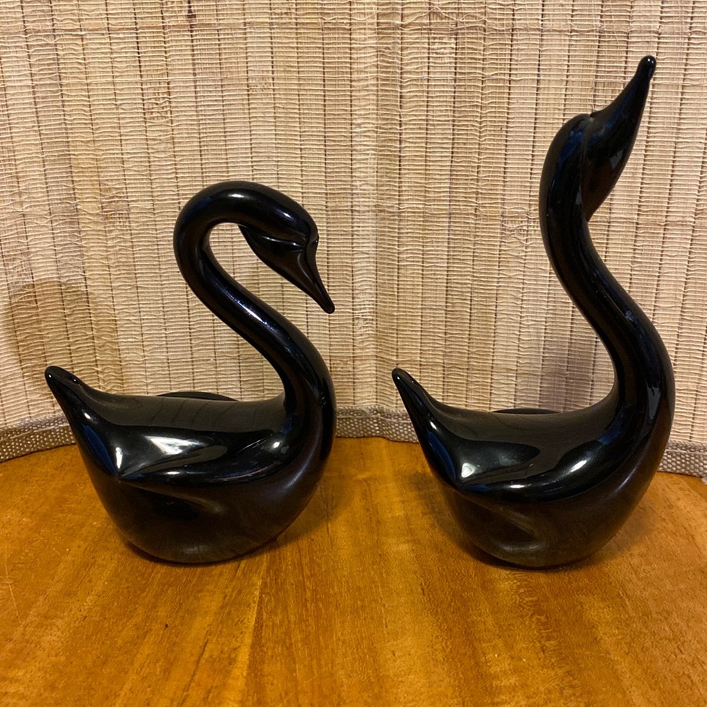 Vintage Hallmark Crowning Touch Pair of Blown Glass Swans Black Glass